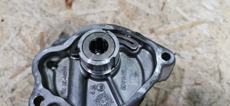 Вакуумный насос Mercedes VIANO 2011 639 рест