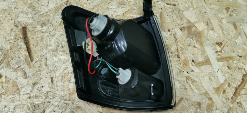 Поворотник Toyota HILUX 2002