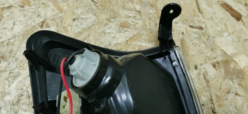 Поворотник Toyota HILUX 2002