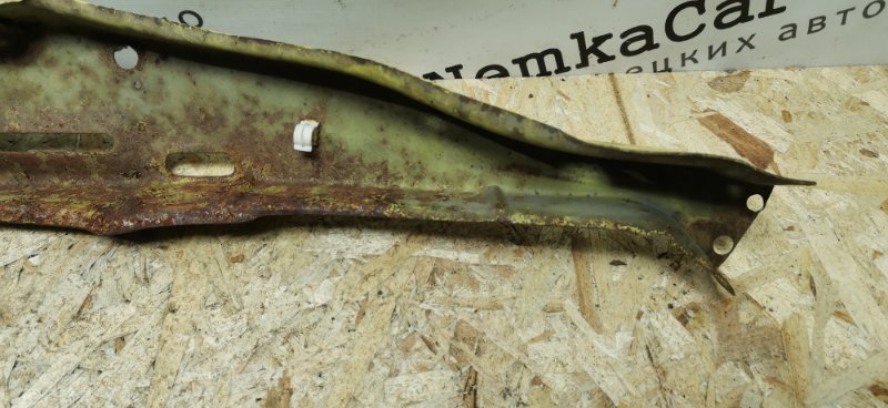 Рамка радиатора Mercedes w123 1980 Седан