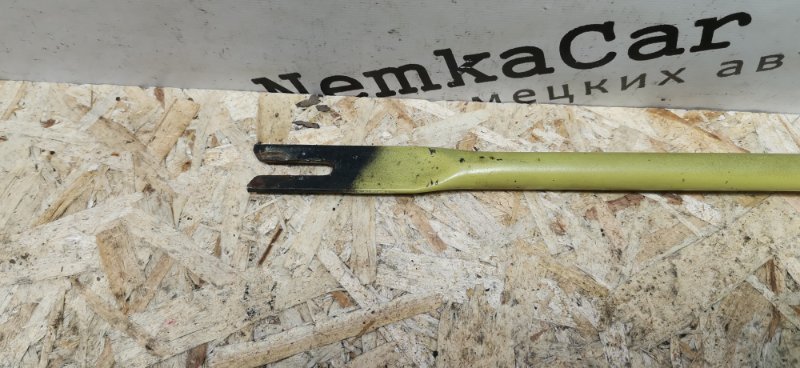 Распорка телевизора Mercedes w123 1980 Седан