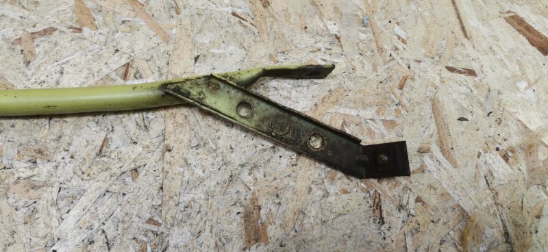 Распорка телевизора Mercedes w123 1980 Седан