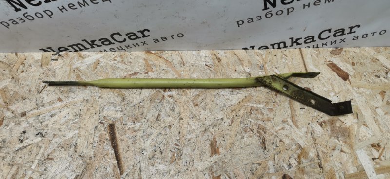 Распорка телевизора Mercedes w123 1980 Седан