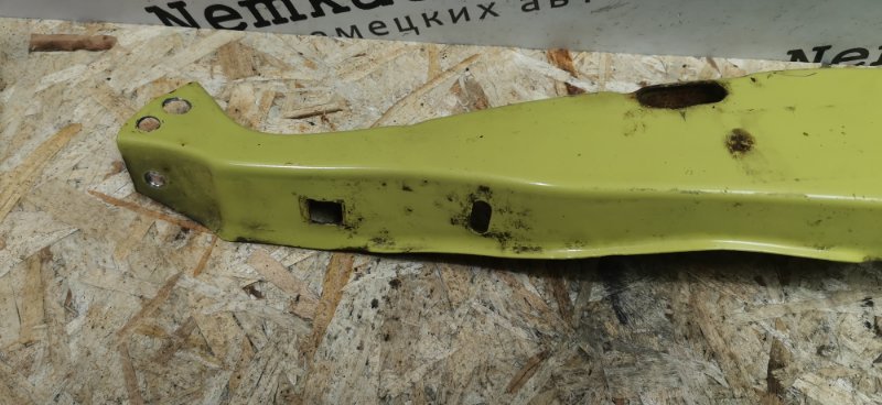 Рамка радиатора Mercedes w123 1980 Седан