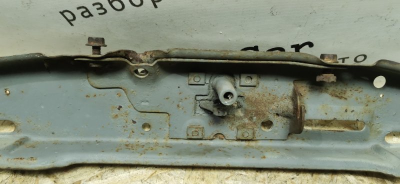 Рамка радиатора Mercedes w123 1980 Седан