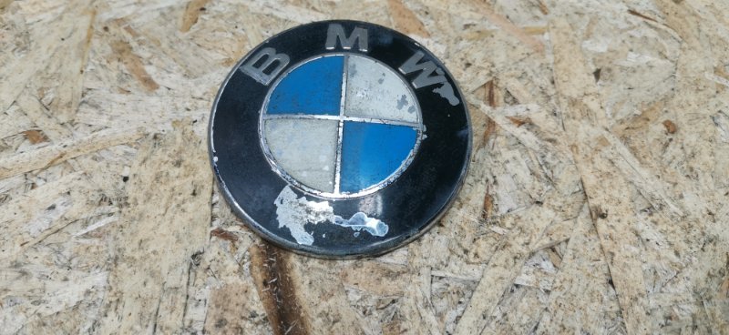 Эмблема на капот BMW 5-Series 1996 E39