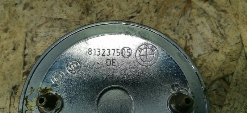 Эмблема на капот BMW 5-Series 1996 E39