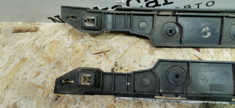 Кронштейн бампера ПАРА Mercedes VIANO 2011 639 рест