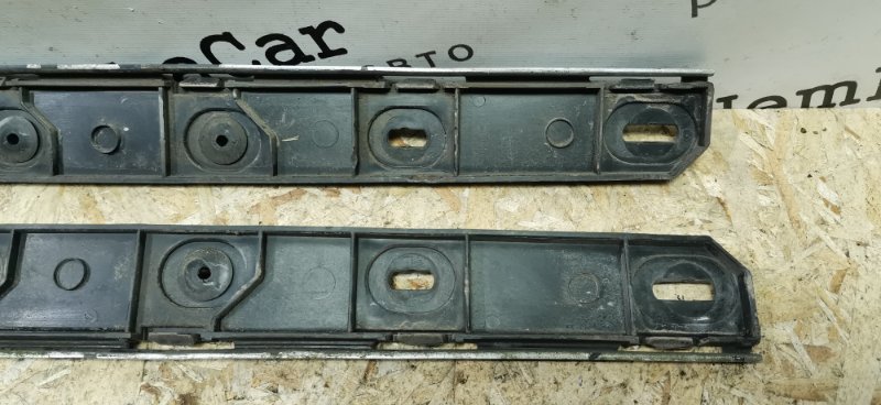 Кронштейн бампера ПАРА Mercedes VIANO 2011 639 рест