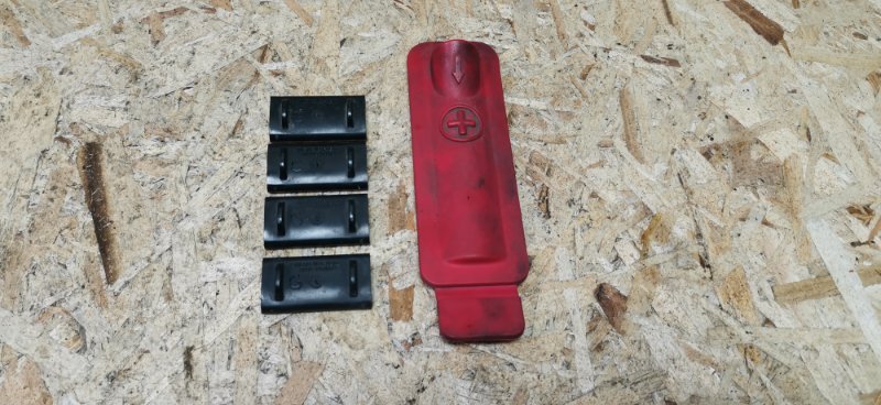 Крышка плюсовой клеммы Mercedes VIANO 2011 639 рест