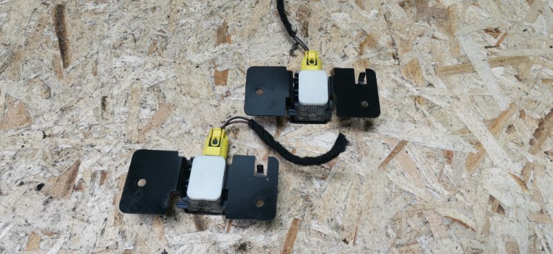 Датчик удара Mercedes VIANO 2011 639 рест