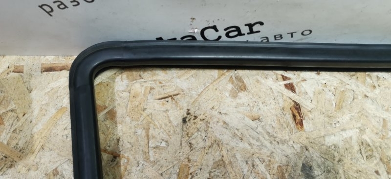 Уплотнитель стекла Mercedes VIANO 2011 639 рест