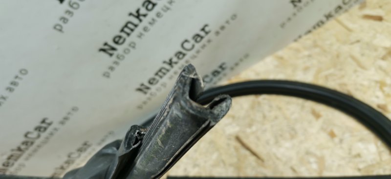 Уплотнитель стекла Mercedes VIANO 2011 639 рест