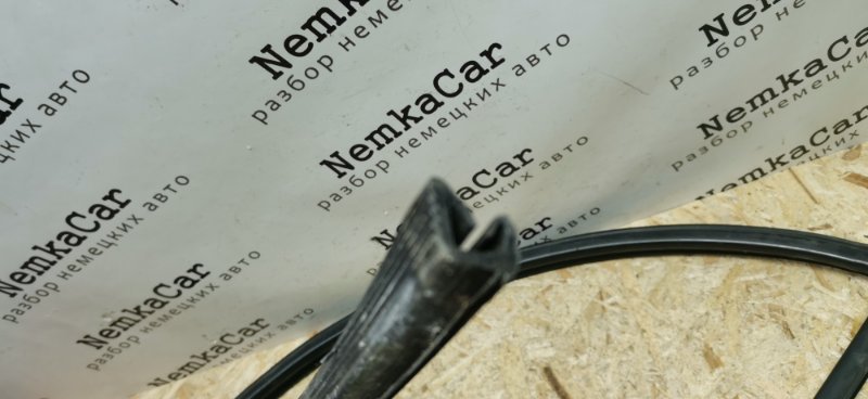 Уплотнитель стекла Mercedes VIANO 2011 639 рест