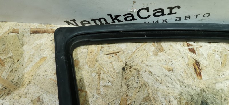 Уплотнитель стекла Mercedes VIANO 2011 639 рест