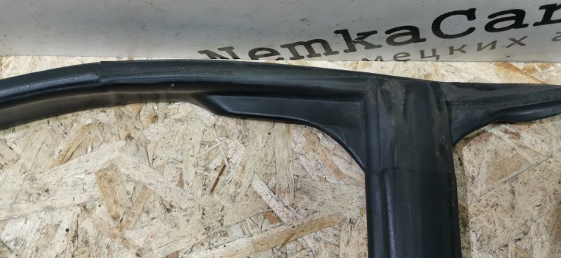 Уплотнитель двери Mercedes VIANO 2011 639 рест