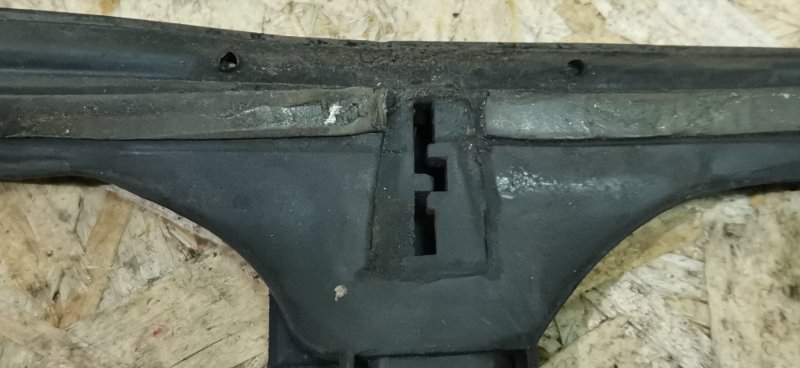 Уплотнитель двери Mercedes VIANO 2011 639 рест