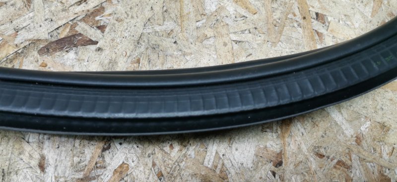 Уплотнитель двери Mercedes VIANO 2011 639 рест