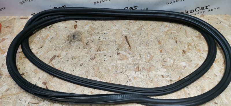 Уплотнитель двери Mercedes VIANO 2011 639 рест