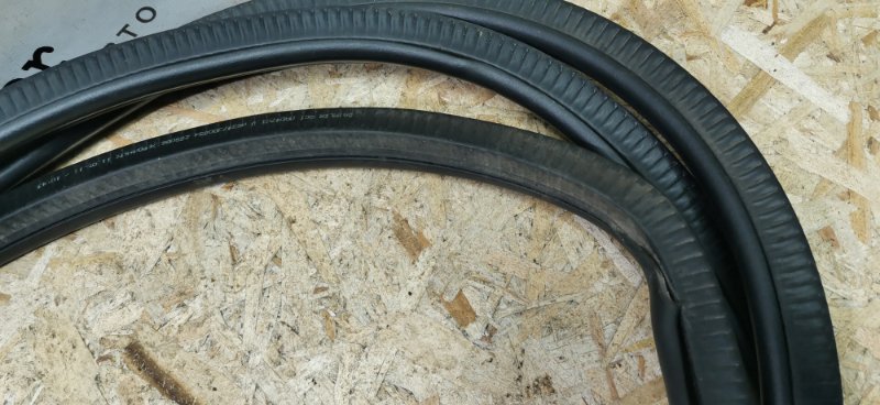 Уплотнитель сдвижной двери Mercedes VIANO 2011 639 рест