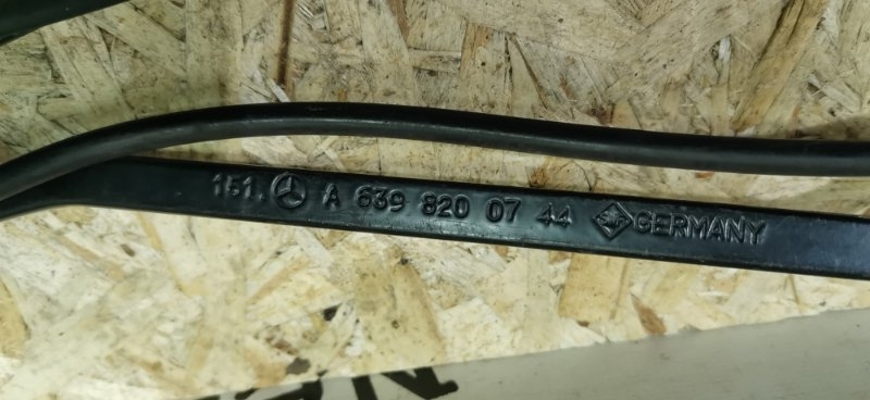 Поводок дворника ПАРА Mercedes VIANO 2011 639 рест