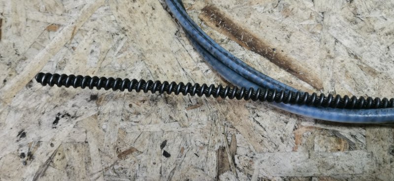 Трос люка Mercedes W124 1993 250D