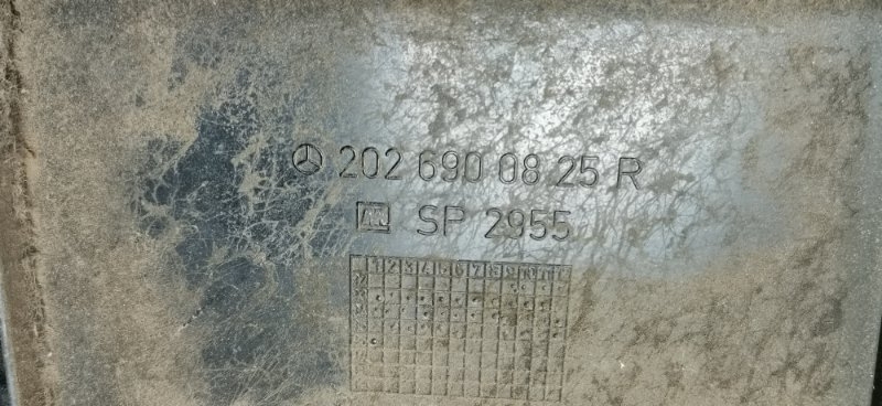 Накладка центральной стойки Mercedes C180 1996 W202