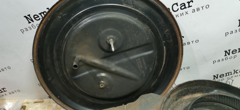 Корпус воздушного фильтра Mercedes w123 1980 Седан