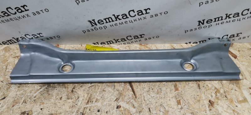 Кронштейн радиатора Mercedes W123