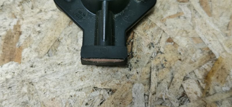 Бегунок трамблера Mercedes W124 1989 E260