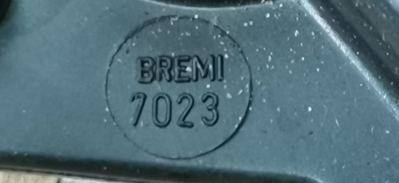 Бегунок трамблера Mercedes W124 1989 E260