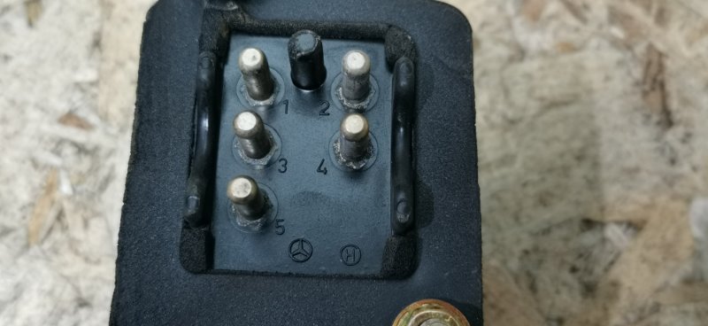 Резистор печки Mercedes W124 1989 E260