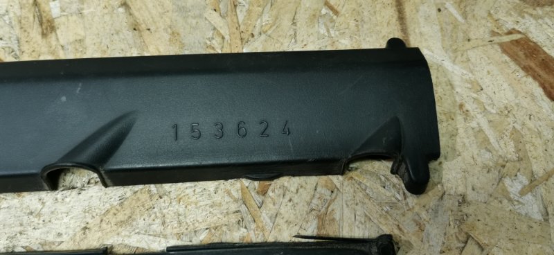 Короб бронепроводов Mercedes W124 1989 E260