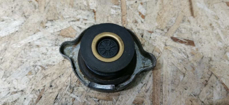 Крышка бачка расширительного Mercedes W124 1989 E260