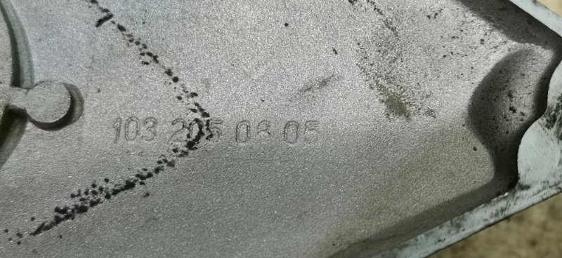 Кронштейн вискомуфты Mercedes W124 1989 E260