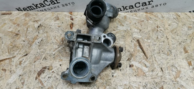 Помпа Mercedes W124 1989 E260