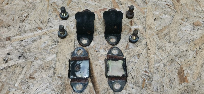 Крепление стабилизатора Mercedes w123 1980 Седан