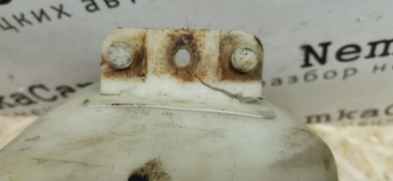 Бачок омывателя Mercedes W124 1989 E260