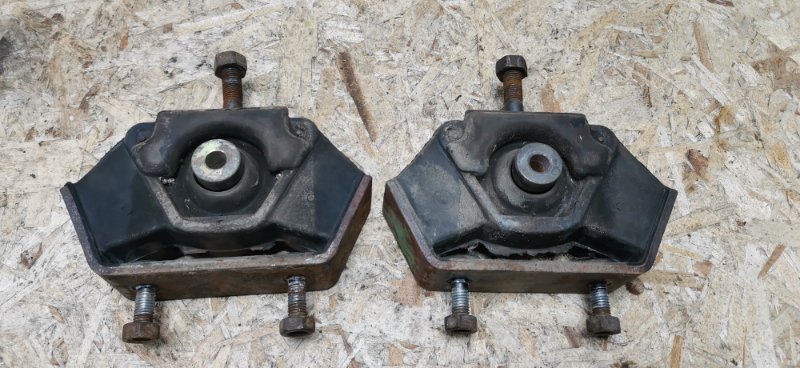 Подушка двигателя ПАРА Mercedes T1 209D