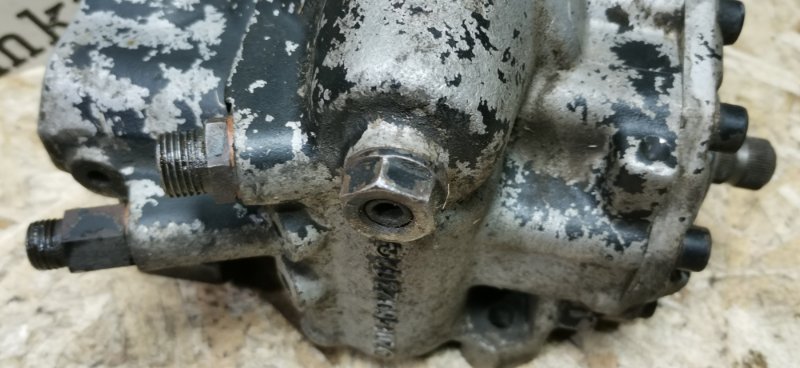Рулевой редуктор Mercedes W124 1992
