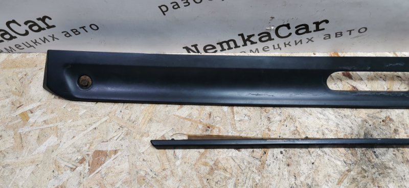 Молдинг крышки багажника Mercedes W124 1989 E260