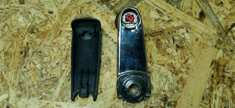 Ручка стеклоподъемника Mercedes W124 1989 E260