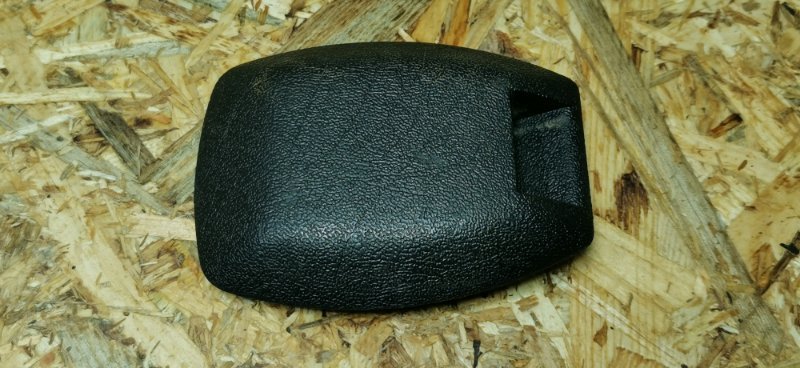 Крышка ремня безопасности Mercedes W124 1989 E260