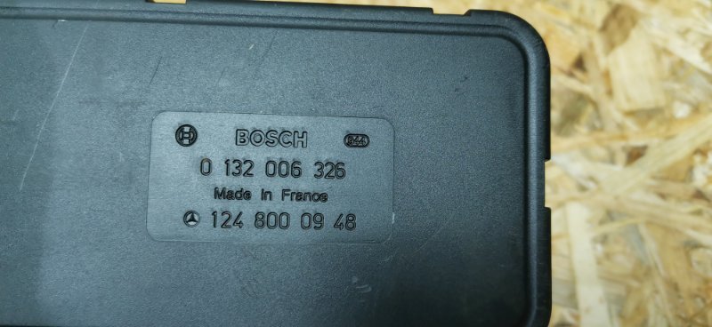Компрессор центрального замка Mercedes W124 1993 W124T