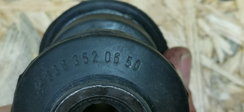 Сайлентблок рычага Mercedes Vito 638