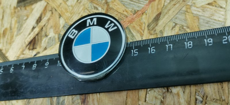 Эмблема в руль BMW 3-Series 1983 E30