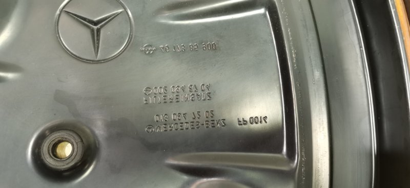 Крышка воздушного фильтра Mercedes W124 1989 E260
