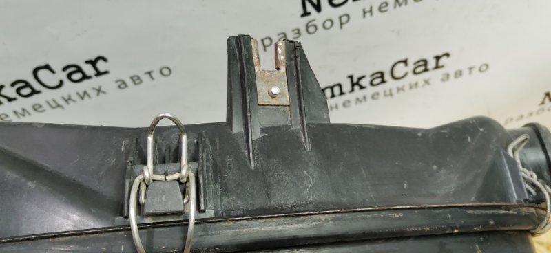 Корпус воздушного фильтра Mercedes W124 1989 E260