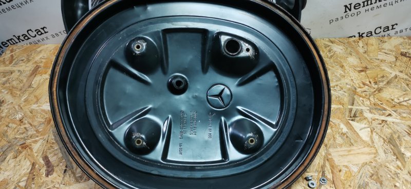 Корпус воздушного фильтра Mercedes W124 1989 E260