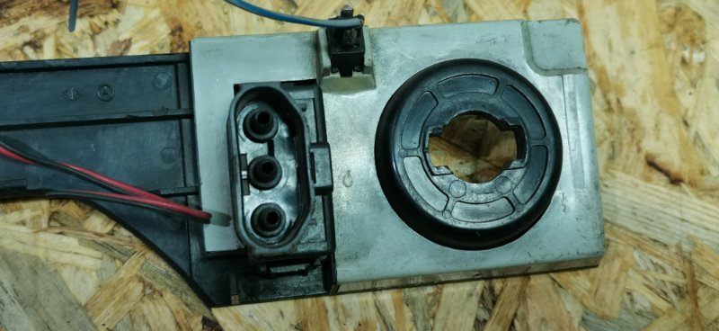 Кнопка корректора фар Mercedes W124 1993 E320